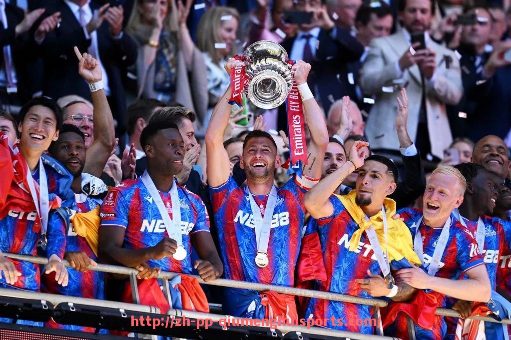 球盟会官网-火箭队当前小前锋球员名单及表现分析