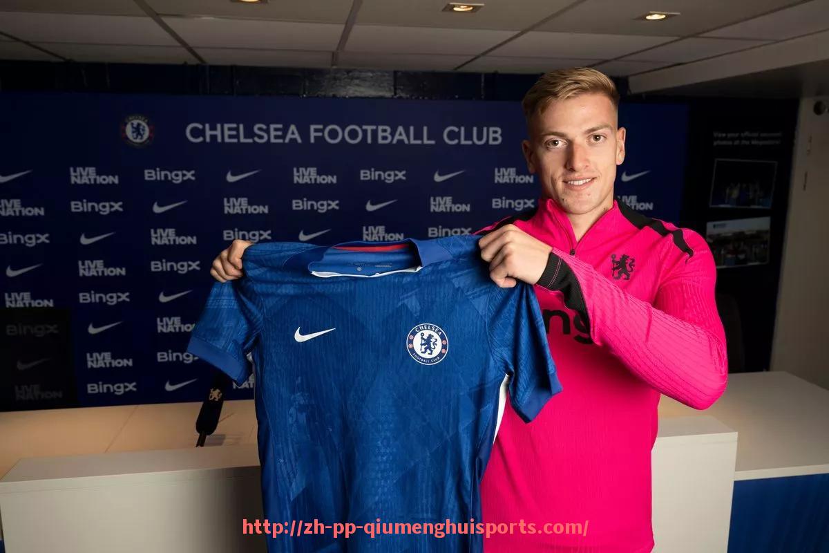 球盟会官网-世俱杯前场高压逼抢球员的体能调节策略与执行效率